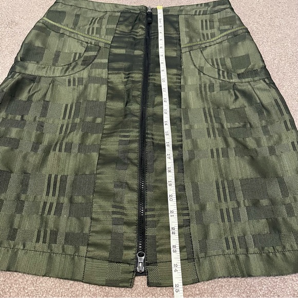 CRiSCA Green Patterned Skirt Size GB 16 - Picture 8 of 11